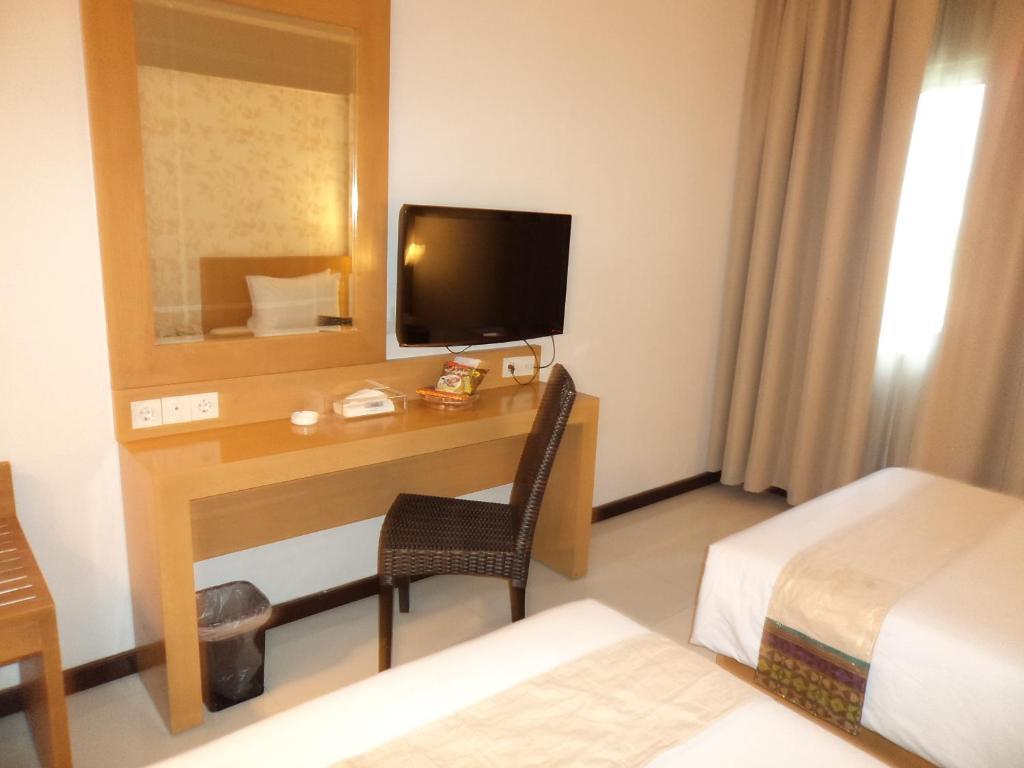 Drego Hotel Pekanbaru Exterior photo